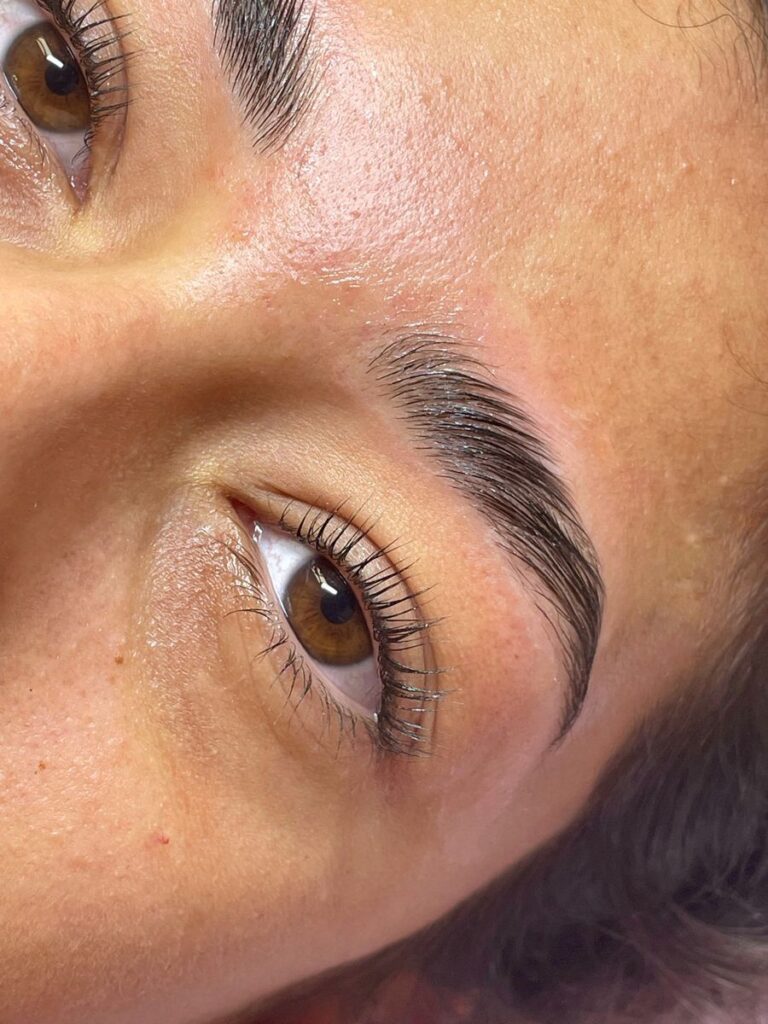 Formation Browlift & Réhaussement de cils